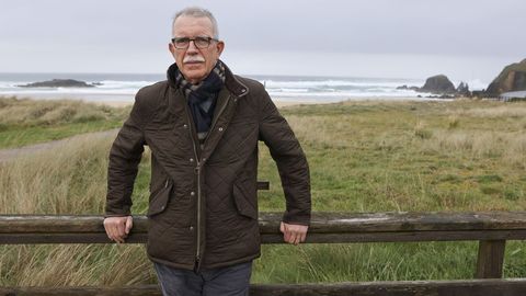 ngel Loureiro, catedrtico en Princeton, que publica una novela sobre cinco generaciones de una familia ferrolana