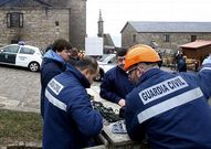 El grupo de investigaci�n de incendios de la Guardia Civil trabaj� ayer por tercer d�a en Mux�a.