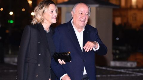 Amancio Ortega y Flora Prez Marcote, padres de la novia.