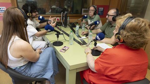 Mesa redonda en Radio Voz 