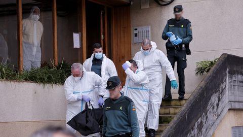 En el piso del hombre con di�gnes que apareci� muerto en Oleiros