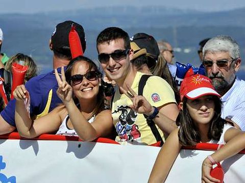 <span lang= es-es >Afici�n a raudales</span>. Los m�rgenes de la calzada en el �ltimo kil�metro estuvieron repletos de p�blico de todos los or�genes.