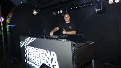 �lvaro Alonso, DJ Varo, en plena actuaci�n