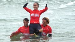 Sarah Almagro tras ganar la prueba de surf adaptado del Abanca Pant�n Classic