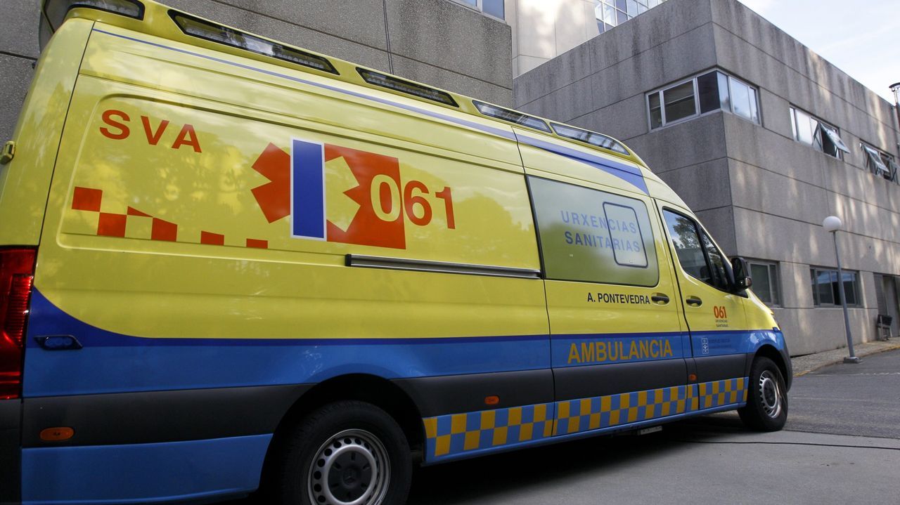 El BNG denuncia que la cobertura de la ambulancia médica cayó un 74 % por el factor Sanxenxo y el PP le acusa de mentir con alarmismo