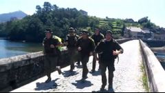 El Ej�rcito de tierra, mar y aire supera los obst�culos del Camino