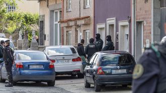 6 de mayo del 2025. El instituto armado llev� a cambo un amplio dispositivo en Carballo y A Laracha, que se sald� con siete personas arrestadas, entre ellas un guardia civil.