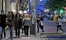 El proyecto de peatonalizar un tramo de Benito Corbal est� provocando tiranteces en el bipartito.