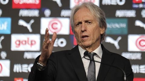 Jorge Jesus habla para la prensa en su presentaci�n como seleccionador de Portugal