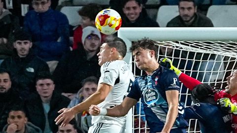 Javi Rodr&iacute;guez, durante el partido entre Celta y Albacete.