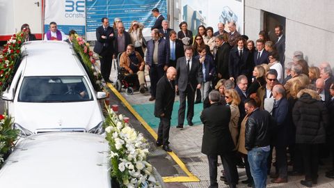 Rajoy estuvo arropado por familiares y amigos durante la ceremonia f�nebre por su padre