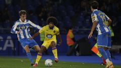 Dani Barcia presionando a Peter Federico durante el encuentro entre el Deportivo y el Valladolid de la primera vuelta