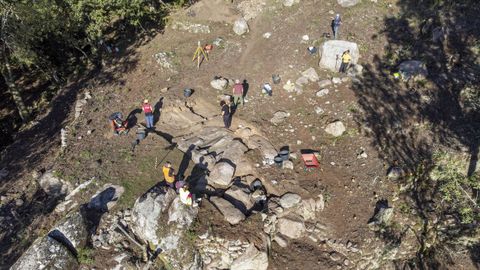 Una vista area de las excavaciones arqueolgicas de O Preguntoiro tomada desde un dron