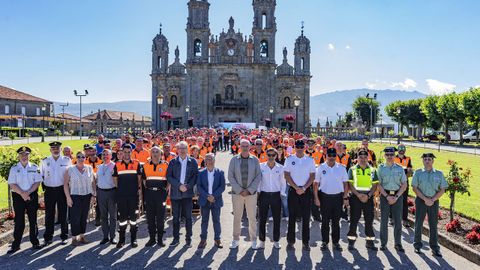 El entorno del santuario de Os Milagros en Ba�os de Molgas acogi� la d�cima edici�n de las Xornadas de Convivencia de voluntarios de Protecci�n Civil