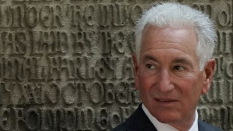 Imagen de archivo de Charles Kushner en el funeral de Ivana Trump, la primera mujer del presidente de Estados Unidos.