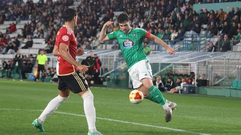 &Aacute;lvaro Gim&eacute;nez en el partido frente al Cacere&ntilde;o.