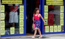 Buena parte de los asociados de Zona Aberta abrir�n el domingo, primer d�a de rebajas.