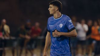 Adrián Guerrero.