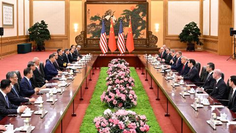 Reuni�n de las delegaciones estadounidense y china en el Gran Palacio del Pueblo.