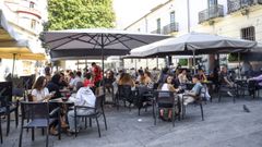 La imagen de las terrazas llenas arroja una imagen ficticia, hay gente pero escaso consumo