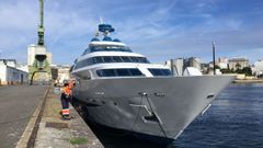 Atraca el yate del pr�ncipe Karim Aga Khan, valorado en 250 millones de euros