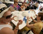 Degustaci�n de requeixo en la feria anual de A Capela. 