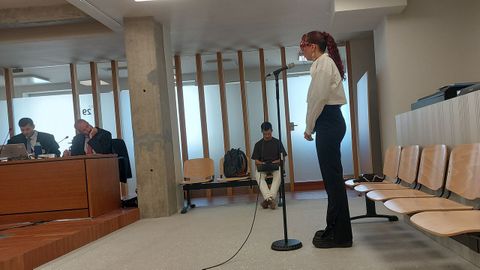 Juicio a una joven que cooper� con la estafa del �hijo en apuros� en Vigo