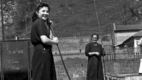 Vareando la lana en el Valle del Nalón (1945). Valentín Vega