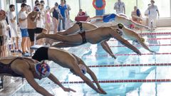 Los clubes Escualos y CNPO participaron en el campeonato de fondo en Santiago.