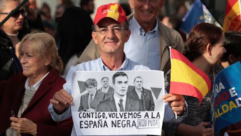 Un manifestante en la Puerta del Sol