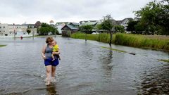 El hurac�n �Arthur� inunda Carolina del Norte a su paso por Estados Unidos