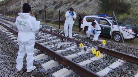 Trabajo de la Guardia Civil en la zona del accidente