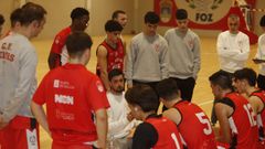 Alberto M�ndez da instrucciones el pasado curso al frente del cuadro masculino.