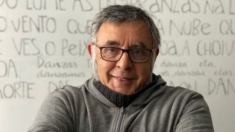<span lang= gl >A López Loureiro débeselle a revitalización do tallado de caliveras e da Festa de Samaín</span>