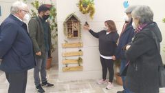 El comit� cient�fico y los profesores conocen el hotel de insectos de Carricanta