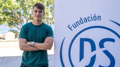 Denis Su�rez, posando ayer en el hotel Los Escudos, donde se celebr� su gala ben�fica.