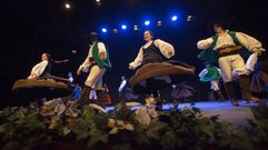 Xacarandaina act�a en Castro Caldelas