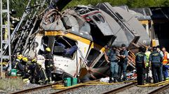 Estado en el qued� el tren Vigo-Oporto tras el descarrilamiento, ocurrido el 9 de septiembre del 2016
