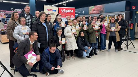 Presentaci�n del servicio de limpieza de coches en el Eroski de Betanzos