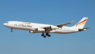Un avi&oacute;n de la aerol&iacute;nea Plus Ultra, en una imagen de archivo.