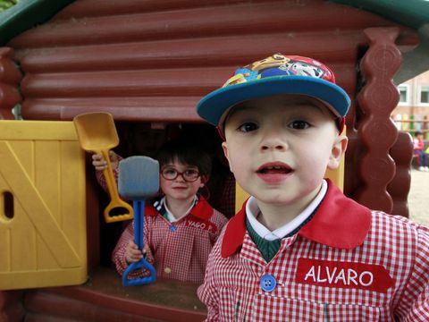 En el colegio de Rubi�ns esperan que el baj�n sea puntual. 