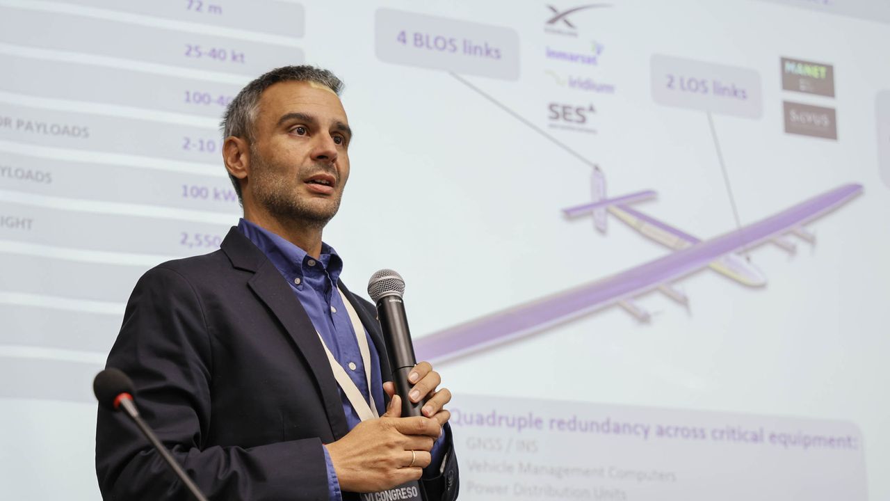 Una ponencia en el campus de Ourense expone el uso de aviones solares contra las crisis ambientales