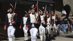 Tropas francesas desfilando este s�bado por�el Casco Vello