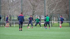 El equipo granate durante un entrenamiento en A Xunqueira