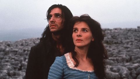 La versi�n de 1992 fue el debut de Ralph Fiennes y la �nica que cuenta tambi�n la segunda parte de la novela.