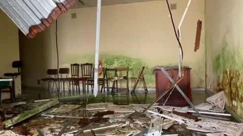 Las �ltimas lluvias provocan el derrumbe de parte del techo de dependencias de la Plaza de Toros.