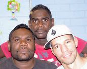 Imagen de Daniel con dos compa�eros de trabajo.