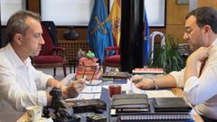 El presidente del Principado de Asturias, Adri�n Barb�n, y el secretario general de IU Asturias, Ovidio Zapico, se han reunido este s�bado en la sede de Presidencia