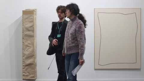 Obras de Julia Huete en la galer�a coru�esa Nord�s.