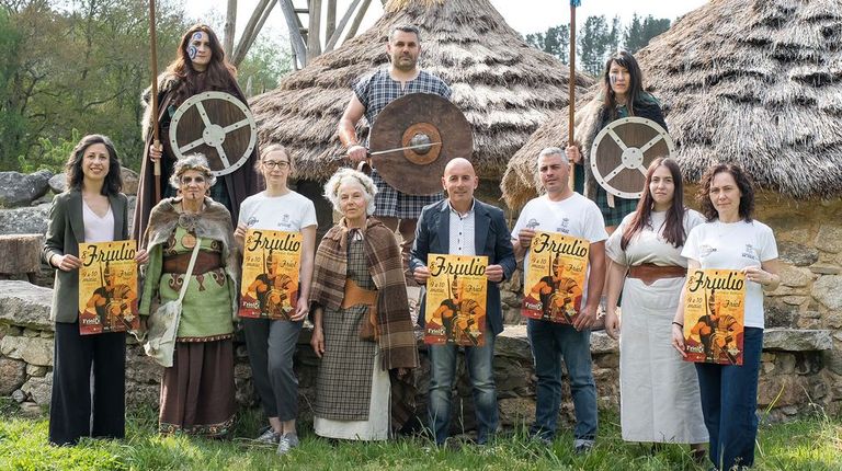 Presentaci�n del Friulio Castrexo Romano en Friol